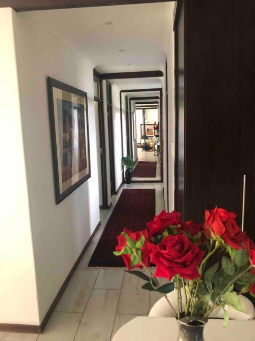 Red Cascade - Luxury 4 Bedrooms -Solar And Aircons Hartbeespoort Exterior foto