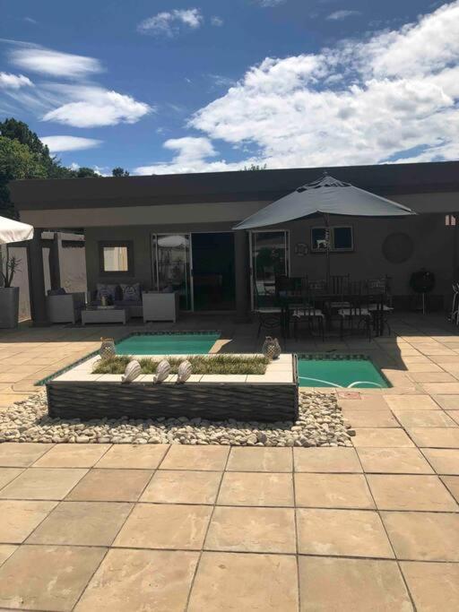 Red Cascade - Luxury 4 Bedrooms -Solar And Aircons Hartbeespoort Exterior foto