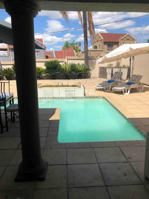 Red Cascade - Luxury 4 Bedrooms -Solar And Aircons Hartbeespoort Exterior foto